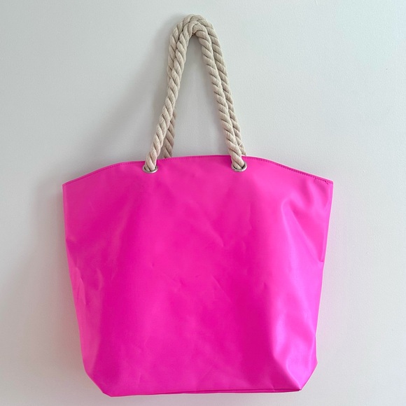 🦋Gloss & Glo Travel Hot Pink tote (Nylon) bag with patches - Picture 3 of 6